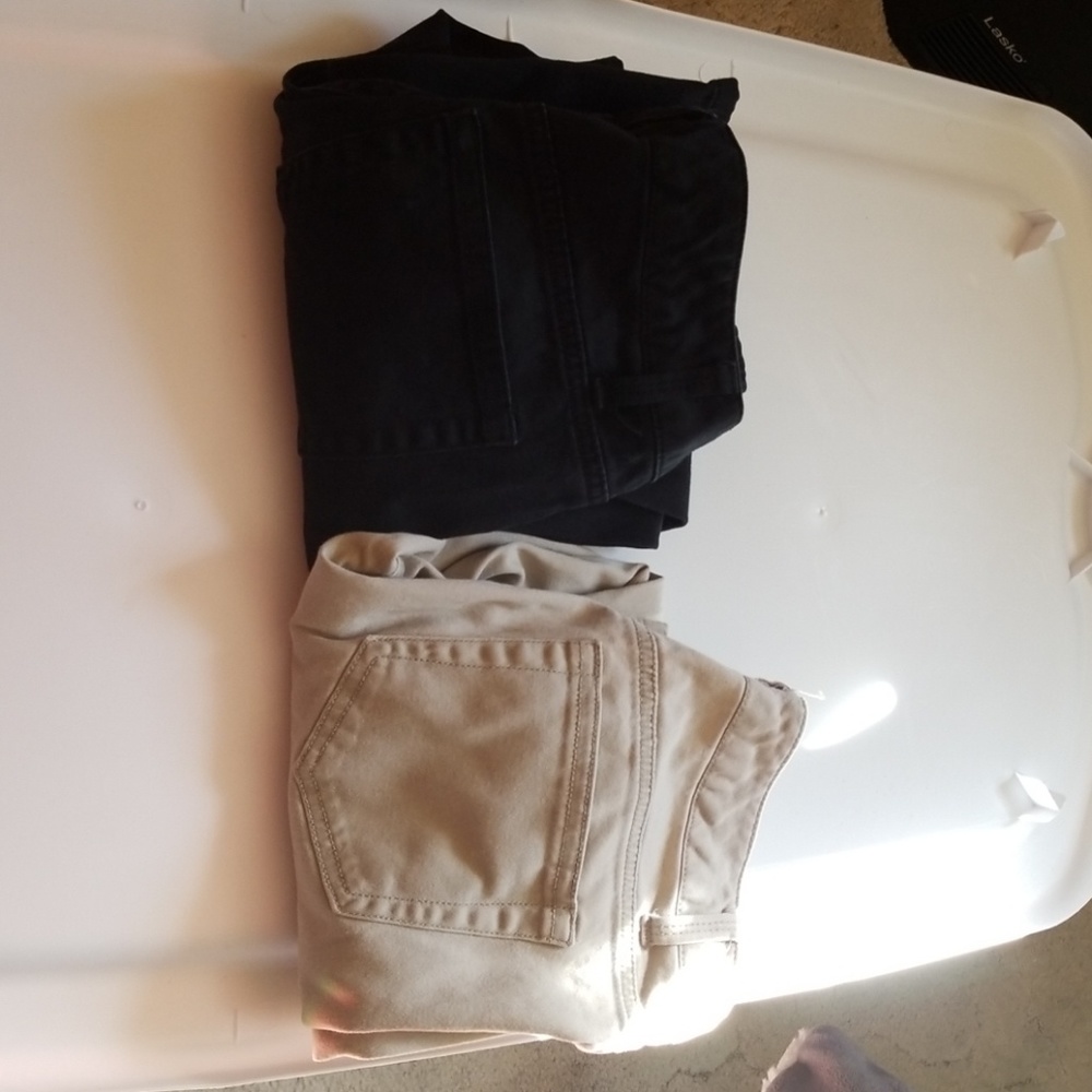 Capris - Picture 2 of 2